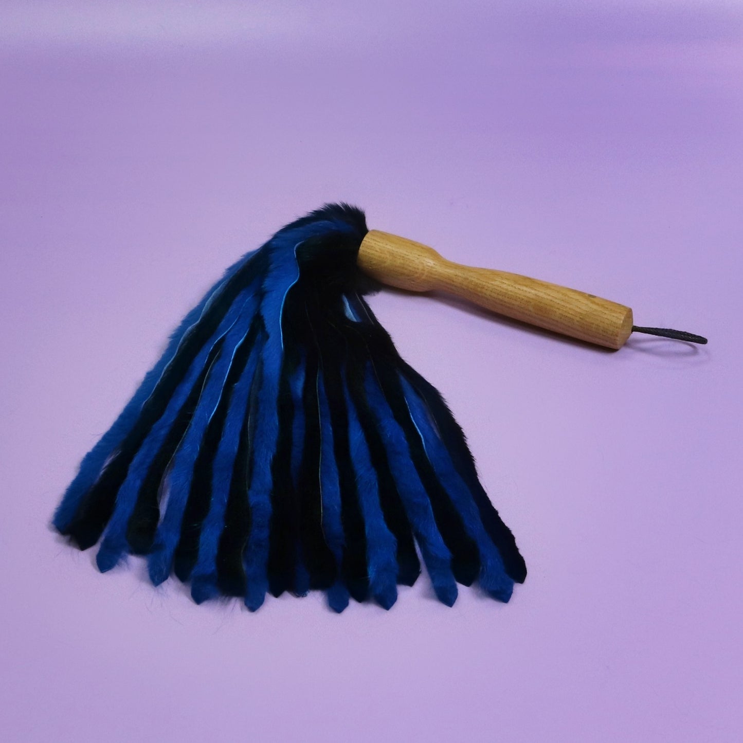 Classic Flogger - Rabbit Fur